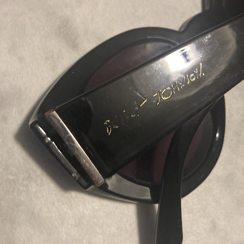 Betsy Johnson - Picture 10 of 16